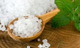 baños de sal para tratar hongos