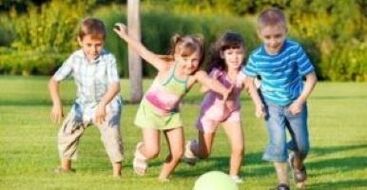 los niños pueden infectarse con hongos al aire libre